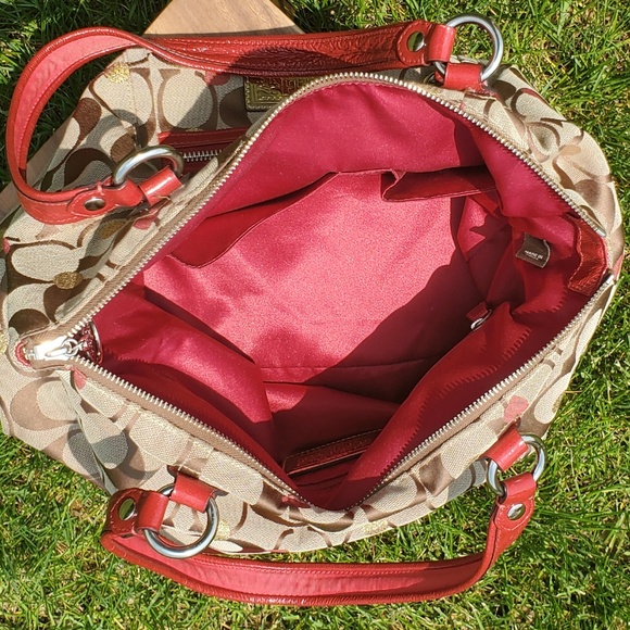 ♻️DONATED ♻️ Coach (Heart) Poppy Handbag - Picture 10 of 13